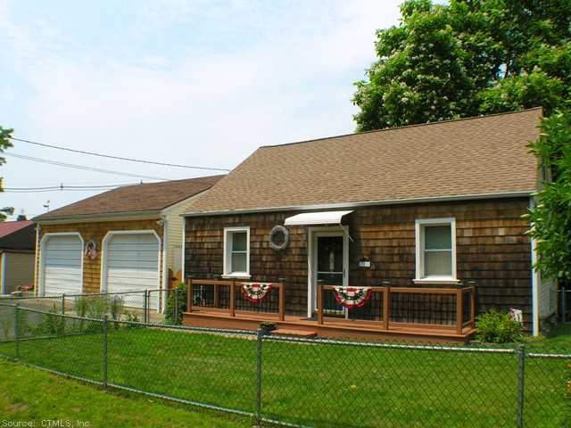 Exterior Front. 371 South Orchard Street Wallingfo