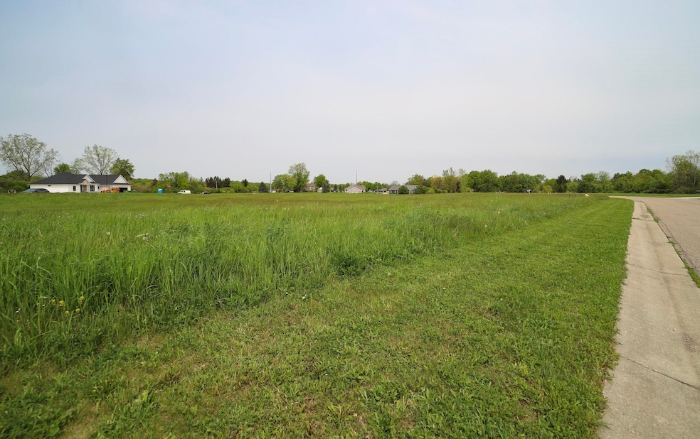 2430 Shade Grove Dr, Flushing, MI 48433 - photo 1