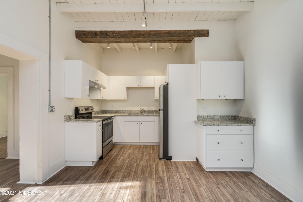 511 S Meyer-15