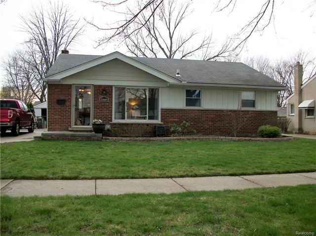 11089 Hillcrest -  Front View