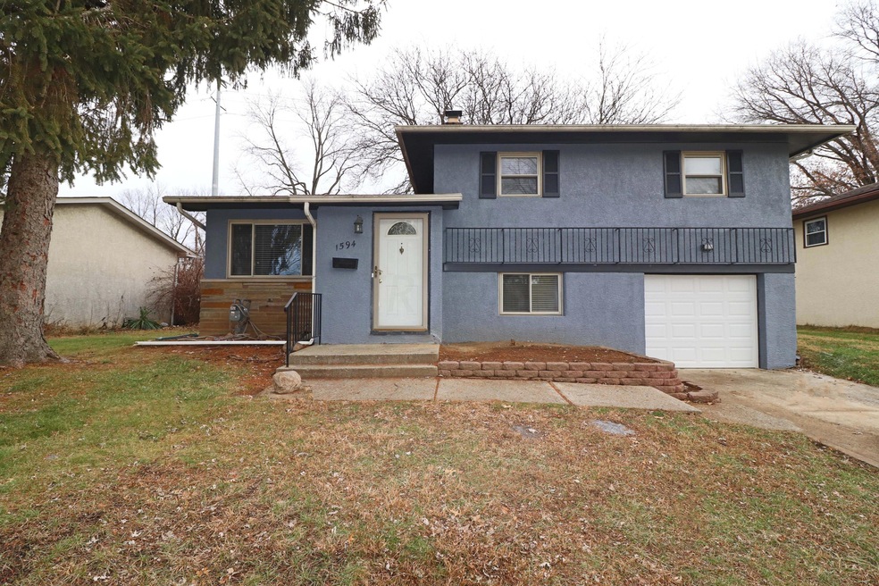Front of 1594 Bostwick