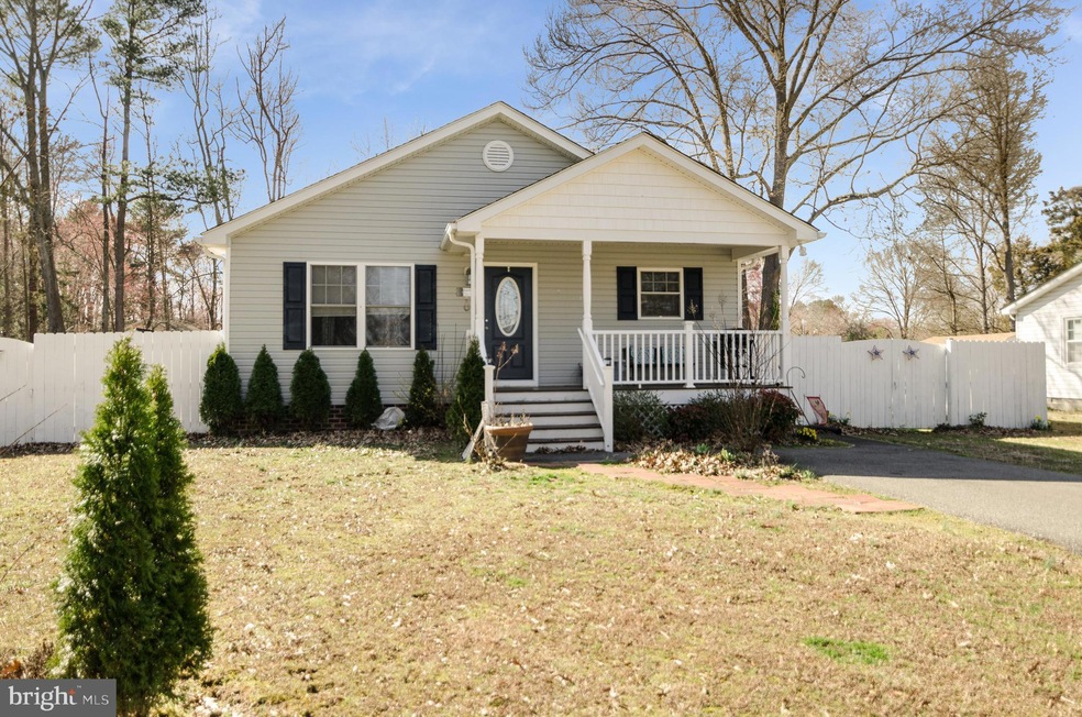 1383 Holly Vista Dr, Colonial Beach, VA 22443 - photo 1