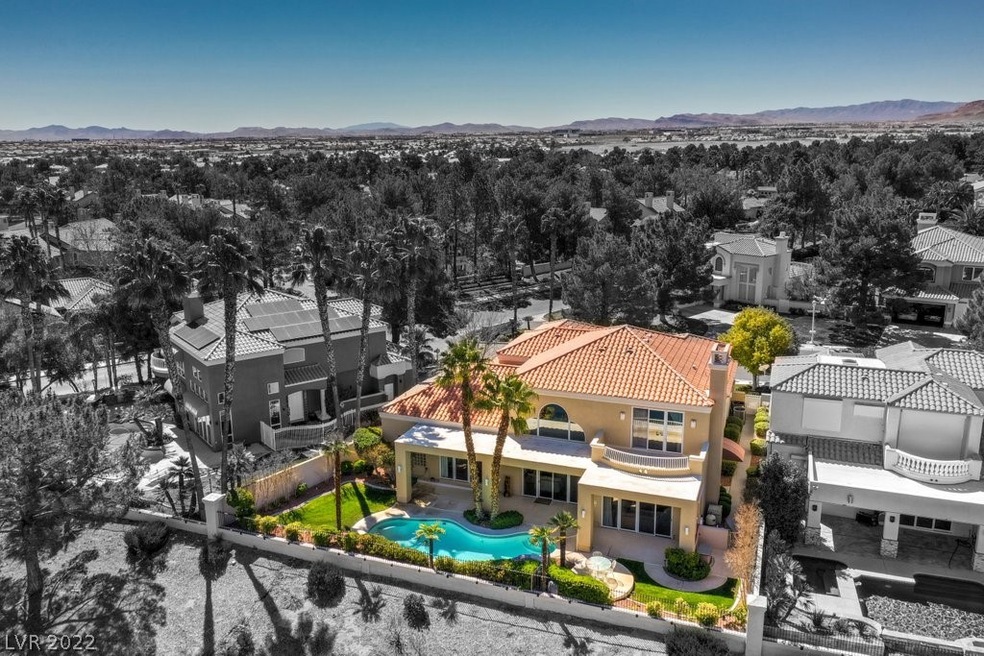 Welcome Home to 8160 Horseshoe Bend Lane! Located