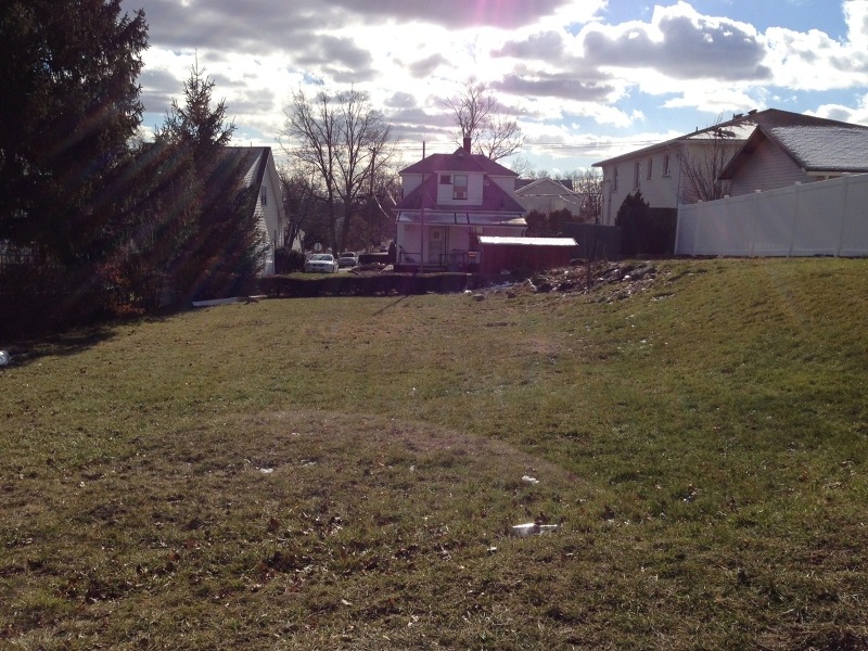 146 Lee St, Elmwood Park, NJ 07407 - photo 1