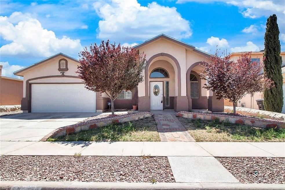 13780 Paseo Las Nubes Dr, El Paso, TX 79928 - photo 1