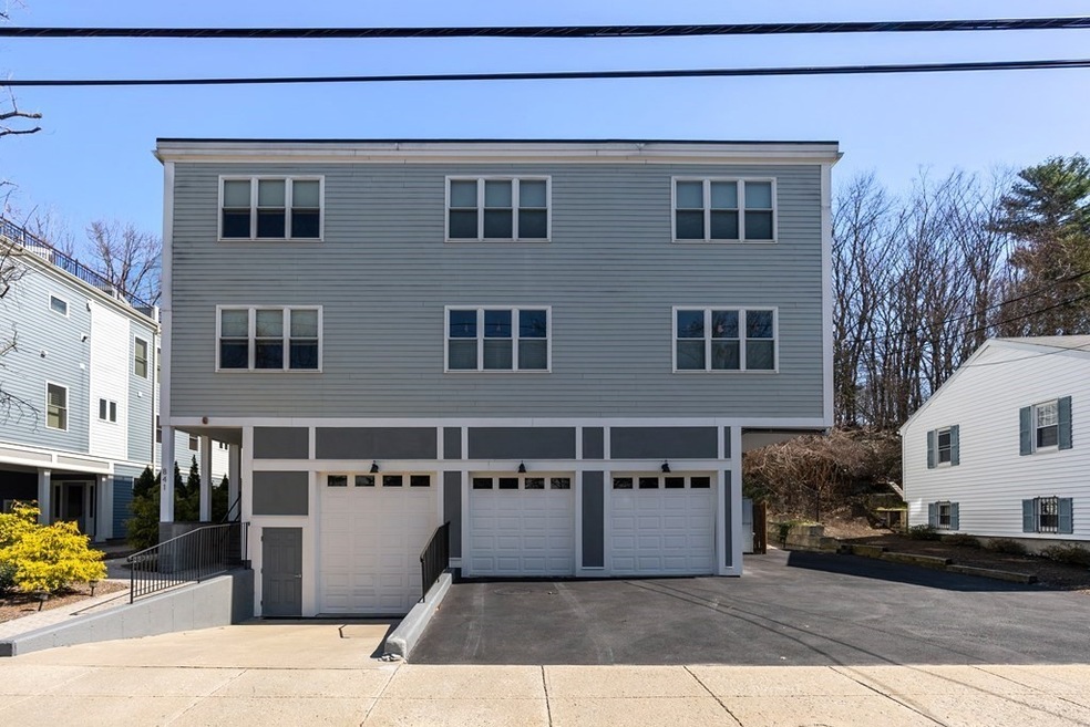 841 Lagrange St unit 2, West Roxbury, MA 02132 - photo 1