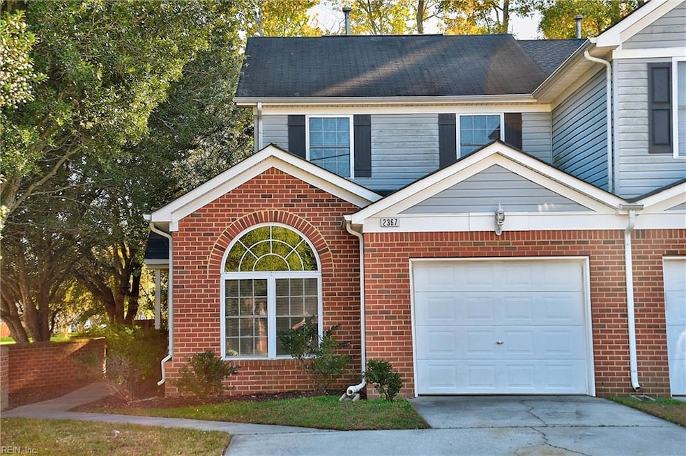 Welcome to 2367 Charing Cross in Foxfire