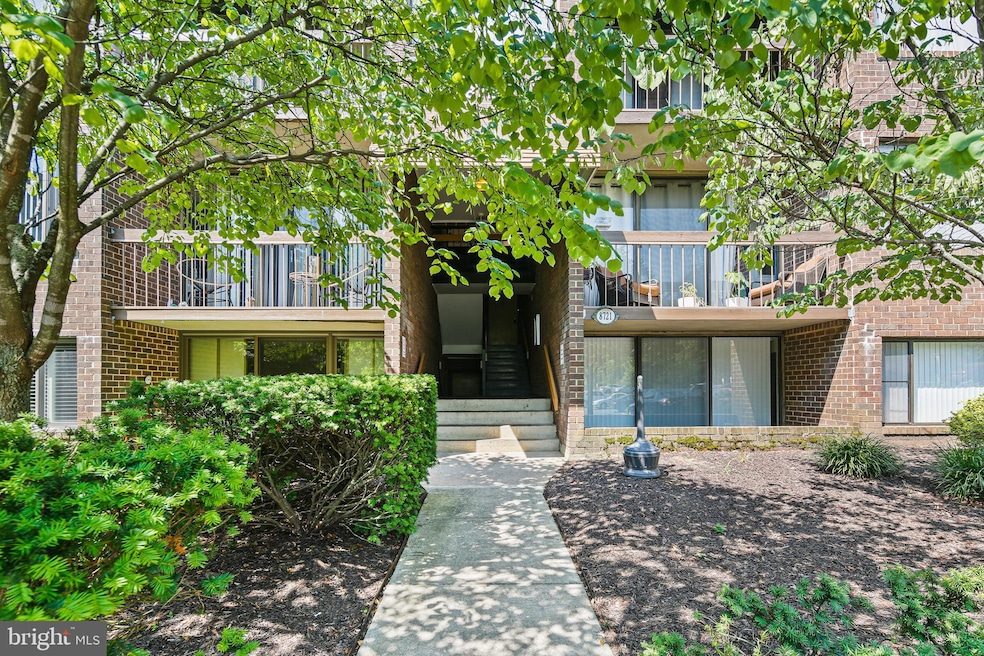 8721 Hayshed Ln unit 23, Columbia, MD 21045 - photo 1