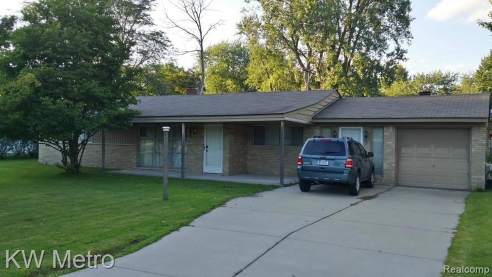 Welcome home to 2572 Littletell, West Bloomfield, 