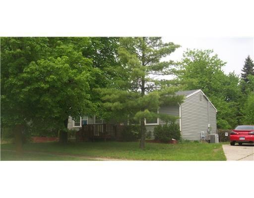 1412 Weymouth Ct, Lansing, MI 48911 - photo 1