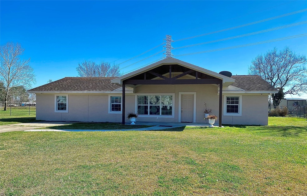 627 County Road 296a, Alvin, TX 77511 - photo 1