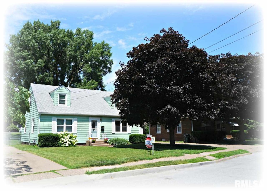 1238 E Dover Ct, Davenport, IA 52803 - photo 1