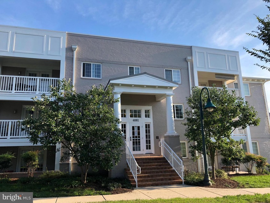 4081 S Four Mile Run Dr unit 102, Arlington, VA 22204 - photo 1