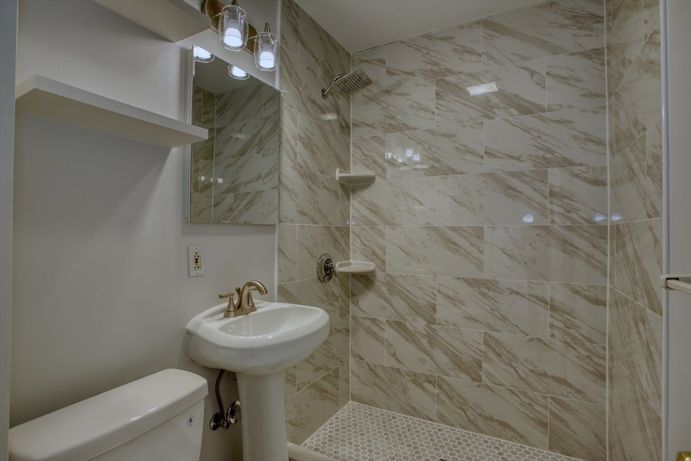 43 Mill St unit 1, Quincy, MA 02169 - photo 1