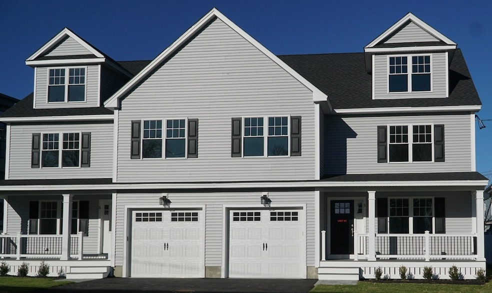 5 Bennett St unit 2 (Right), Wakefield, MA 01880 - photo 1