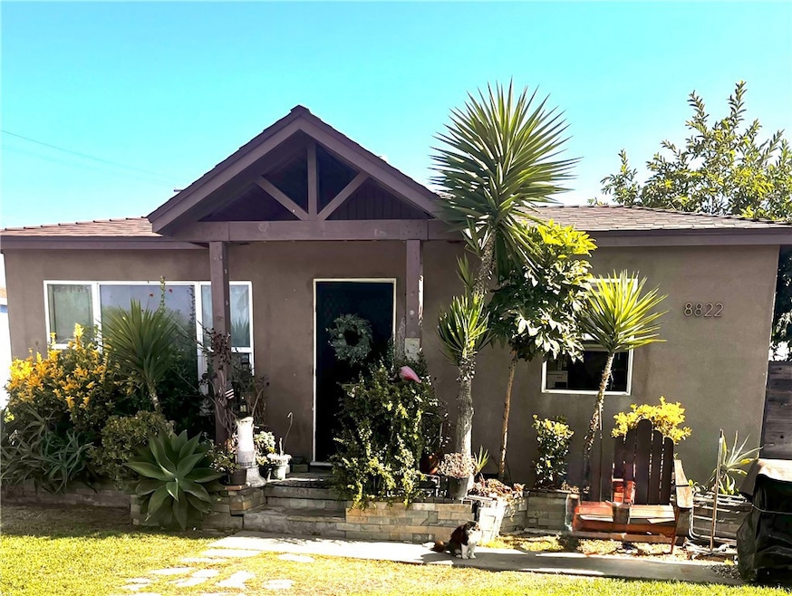 8822 Oak St, Bellflower, CA 90706 - photo 1