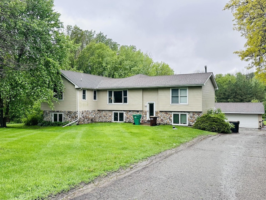 2087 S Lakeshore Dr, Maple Plain, MN 55359 - photo 1