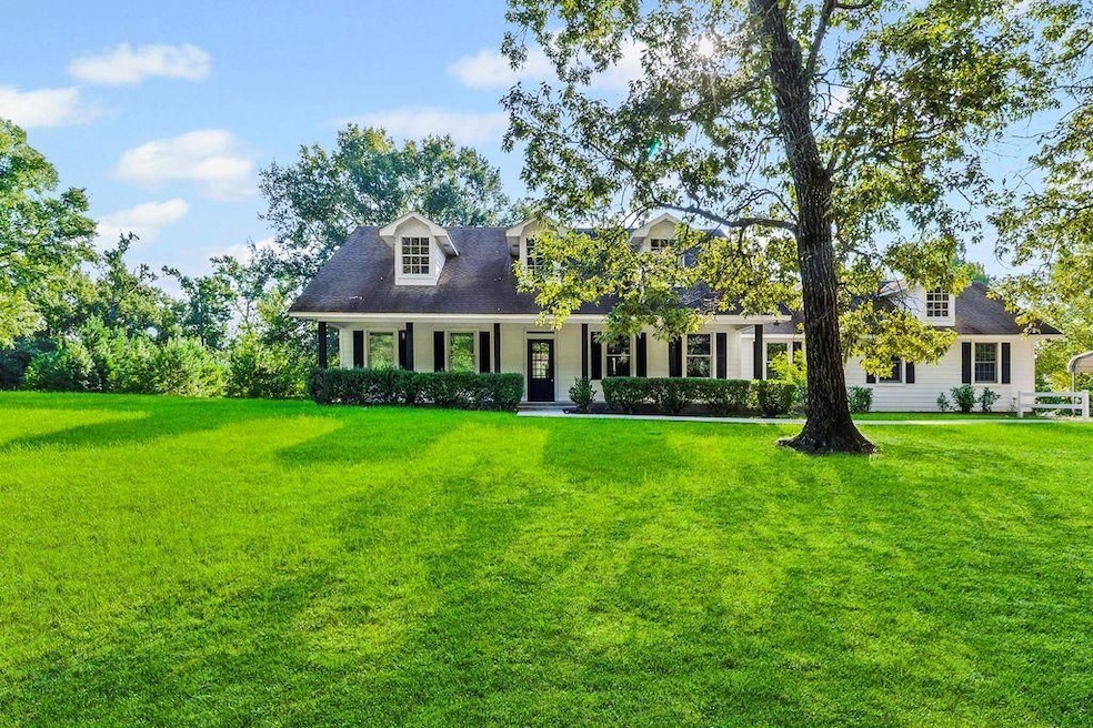 1387 Barrett's Landing Rd, Trinity, TX 75862 - photo 1