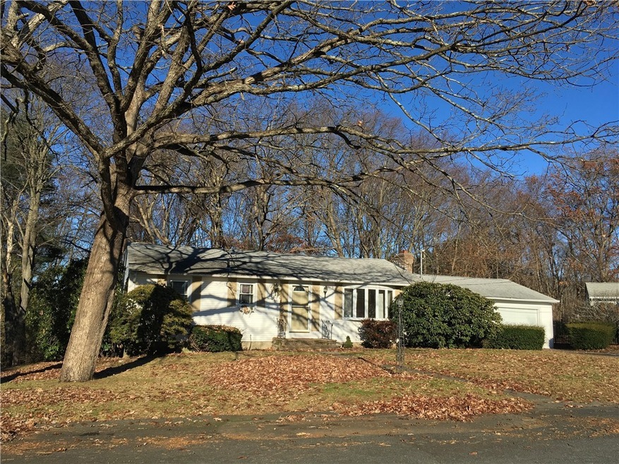 24 Fashion Dr, Warwick, RI 02886 - photo 1