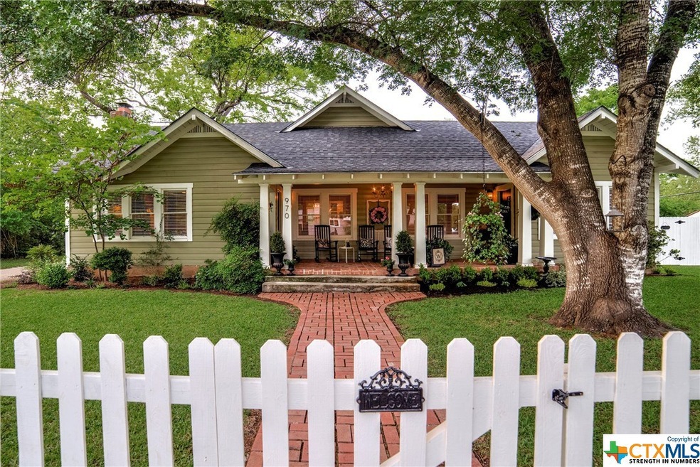 970 E Humphreys St, Seguin, TX 78155 - photo 1