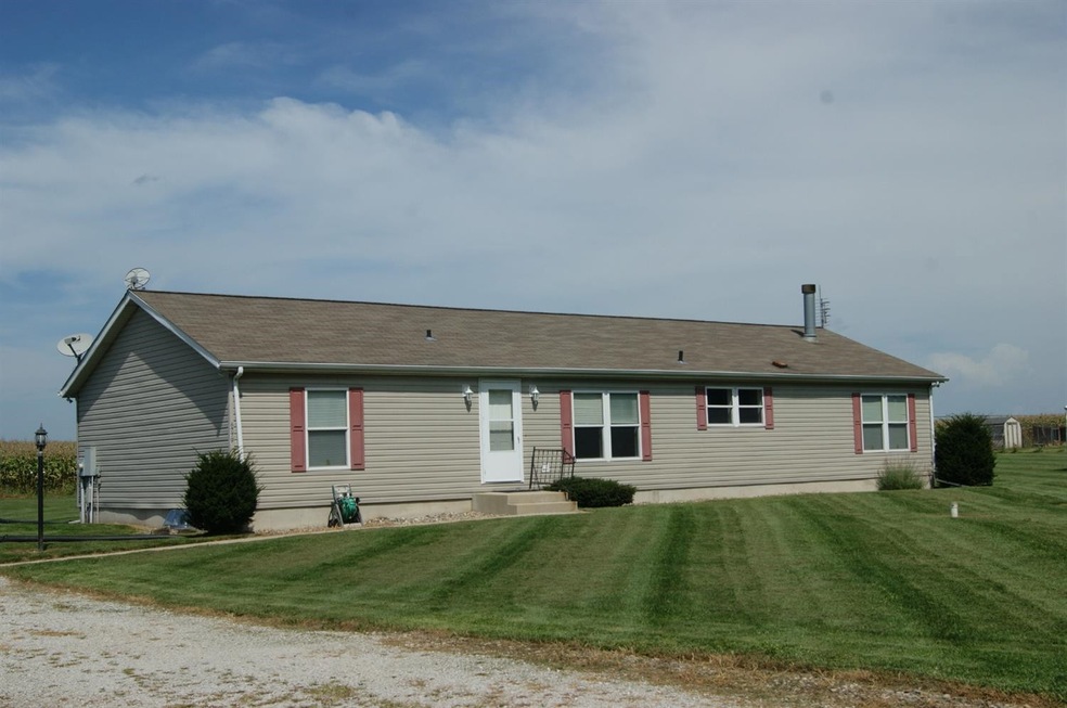 6779 E Us Highway 20, Rolling Prairie, IN 46371 - photo 1