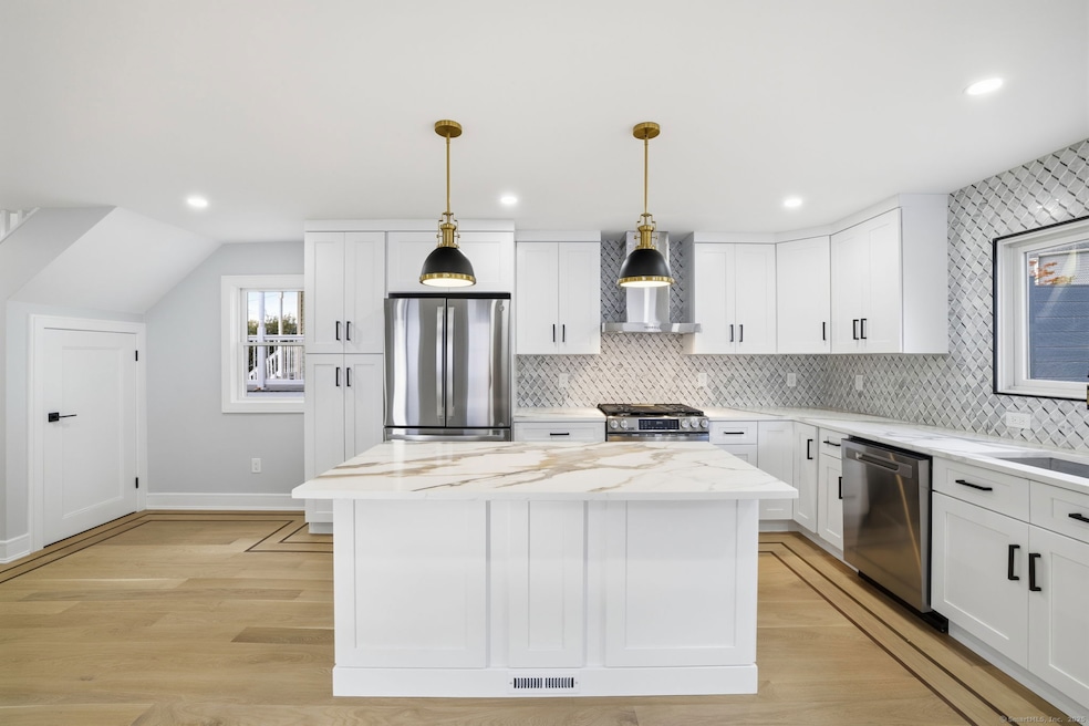 Pending $1,200,000 • Co-Listing Agent