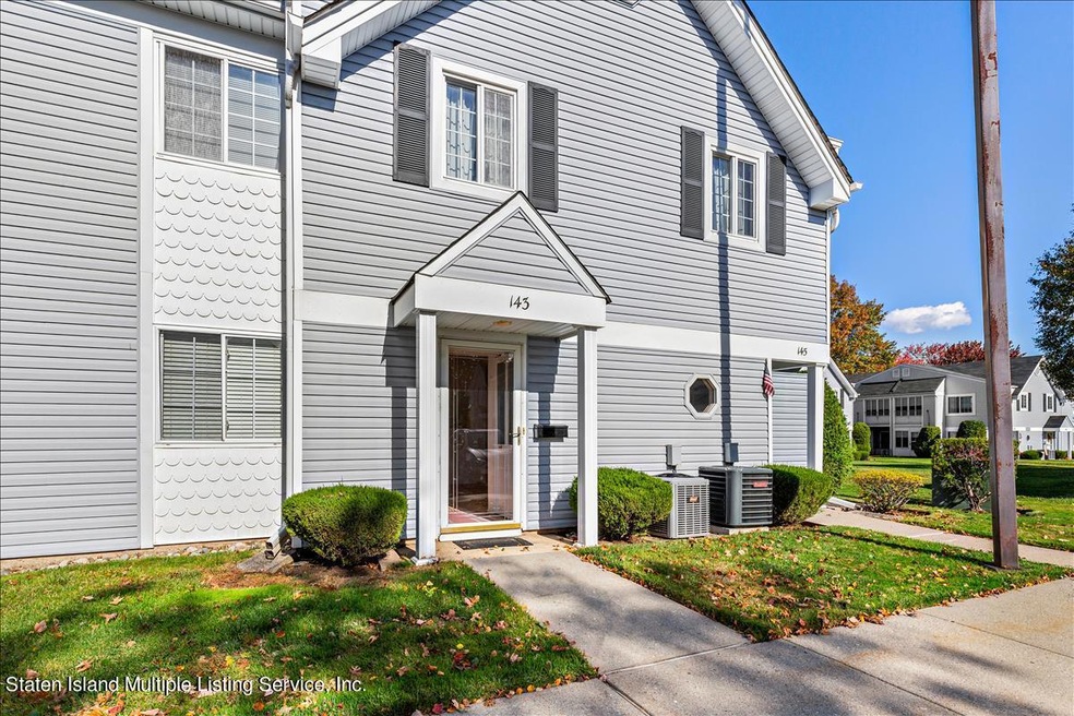 143 Gervil St unit 49, Staten Island, NY 10309 - photo 1