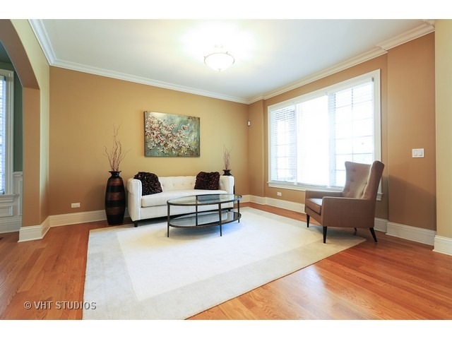 290 N Oak St, Elmhurst, IL 60126 - photo 1