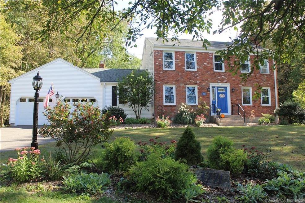 Cheerful, happy home with as much marvelous space 