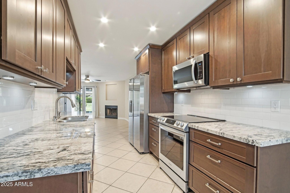 10-web-or-mls-N 78th St-0305-010
