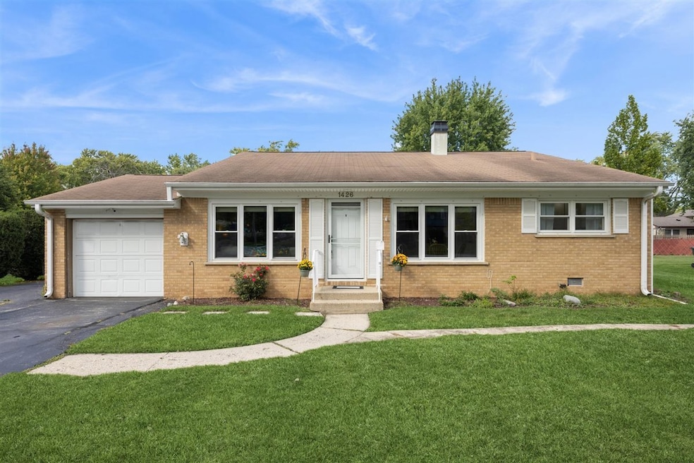 Pending $400,000 • Co-Listing Agent