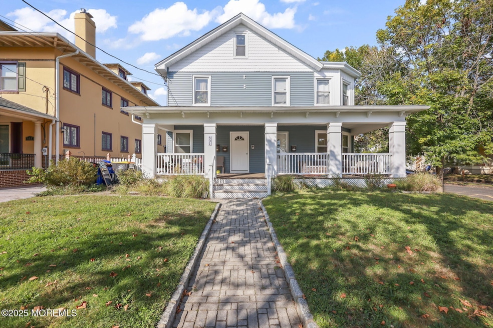 For Rent $2,400/month