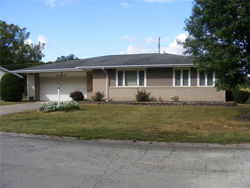 24 N Lakewood Dr unit 15970 N Lakeview Dr, Effingham, IL 62401 - photo 1