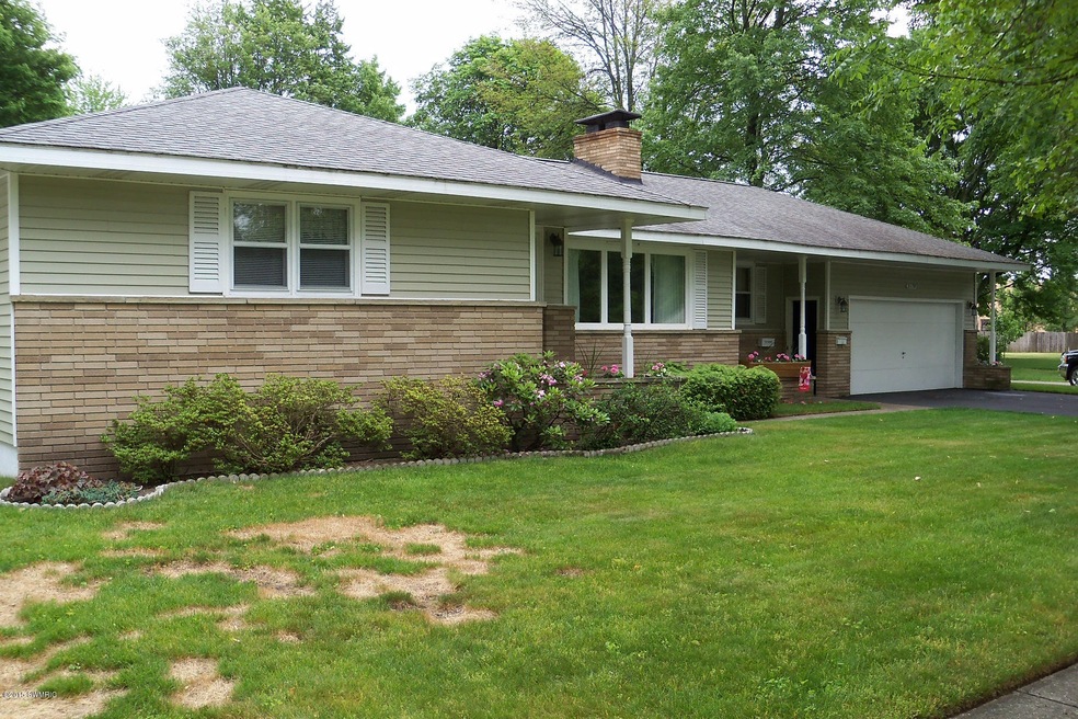 3170 Maple Grove 018
