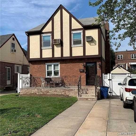 75-54 177th St, Flushing, NY 11366 - photo 1