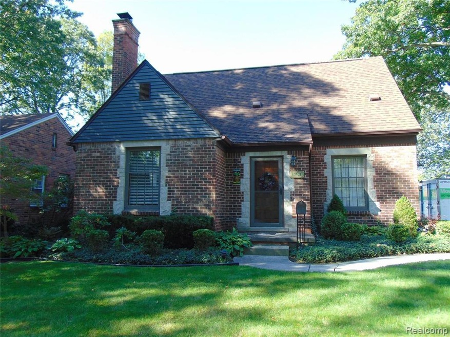 FRONT EXTERIOR