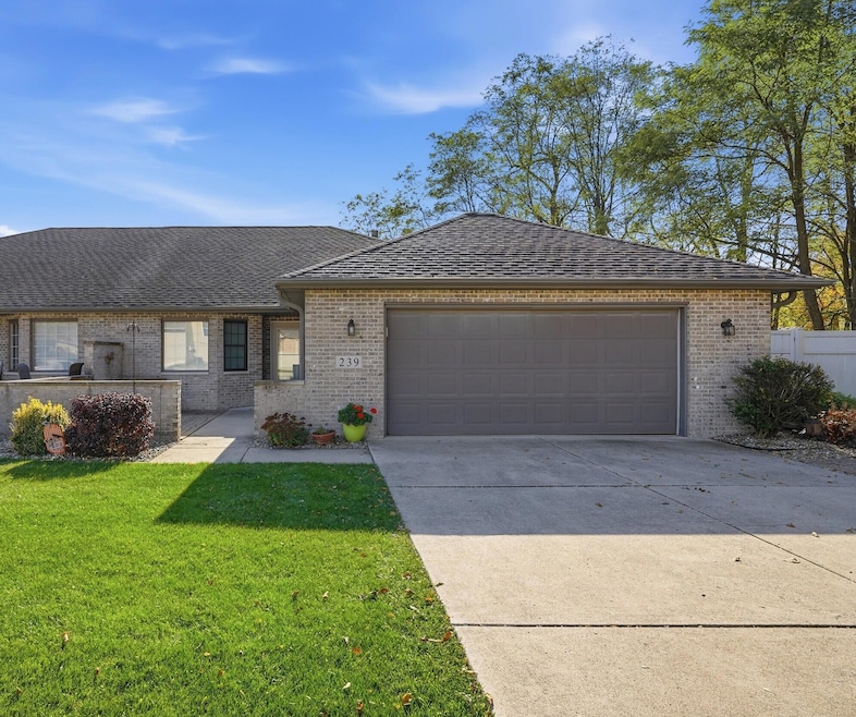 239 Laura Ln, Hobart, IN 46342 - photo 1