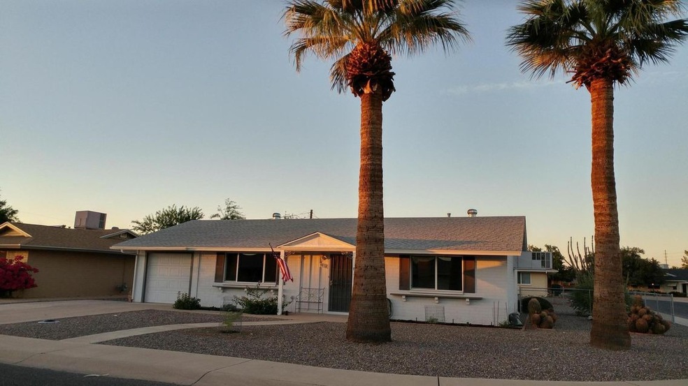 9918 W Crosby Cir S, Sun City, AZ 85351 - photo 1