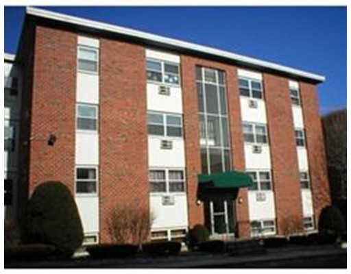 12 Commonwealth Ct unit 9, Brighton, MA 02135 - photo 1