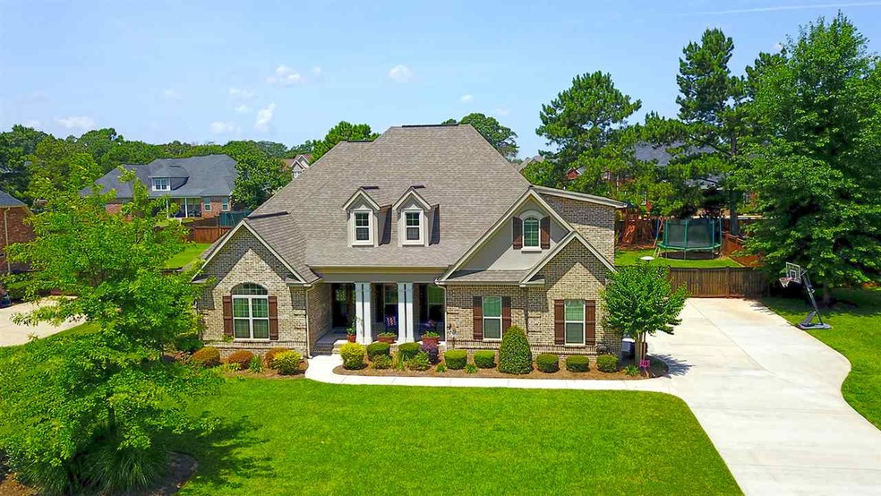 217 Avondale Cir, Warner Robins, GA 31088 - photo 1