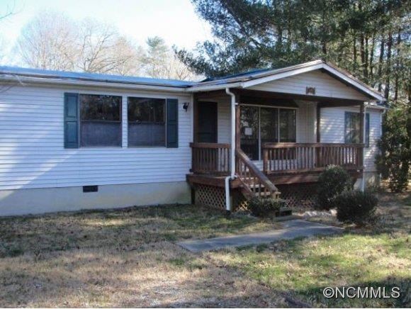 518 Carolina Cir, Hendersonville, NC 28792 - photo 1