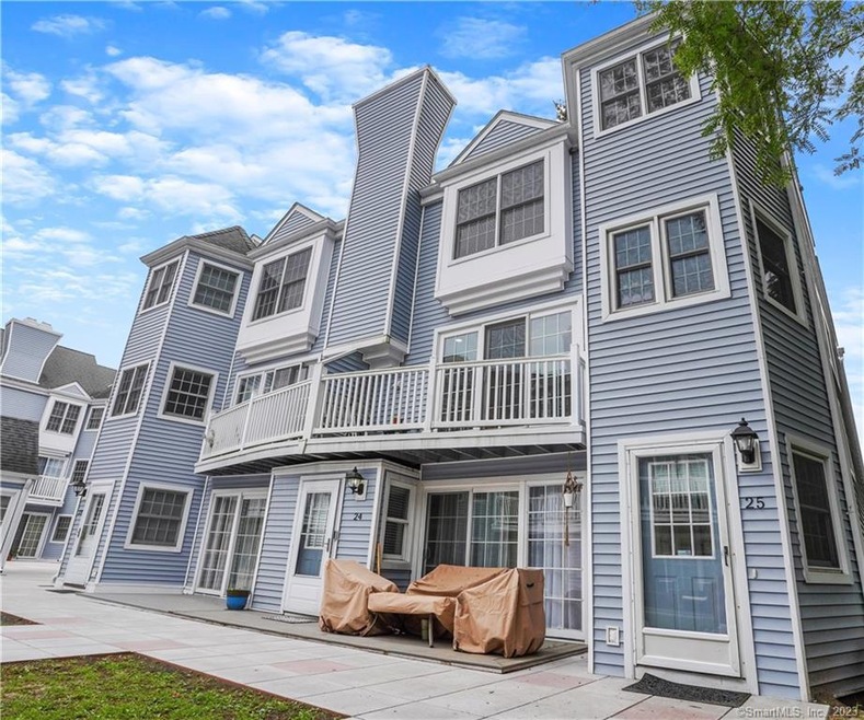 118 Grove St unit 25, Stamford, CT 06901 - photo 1