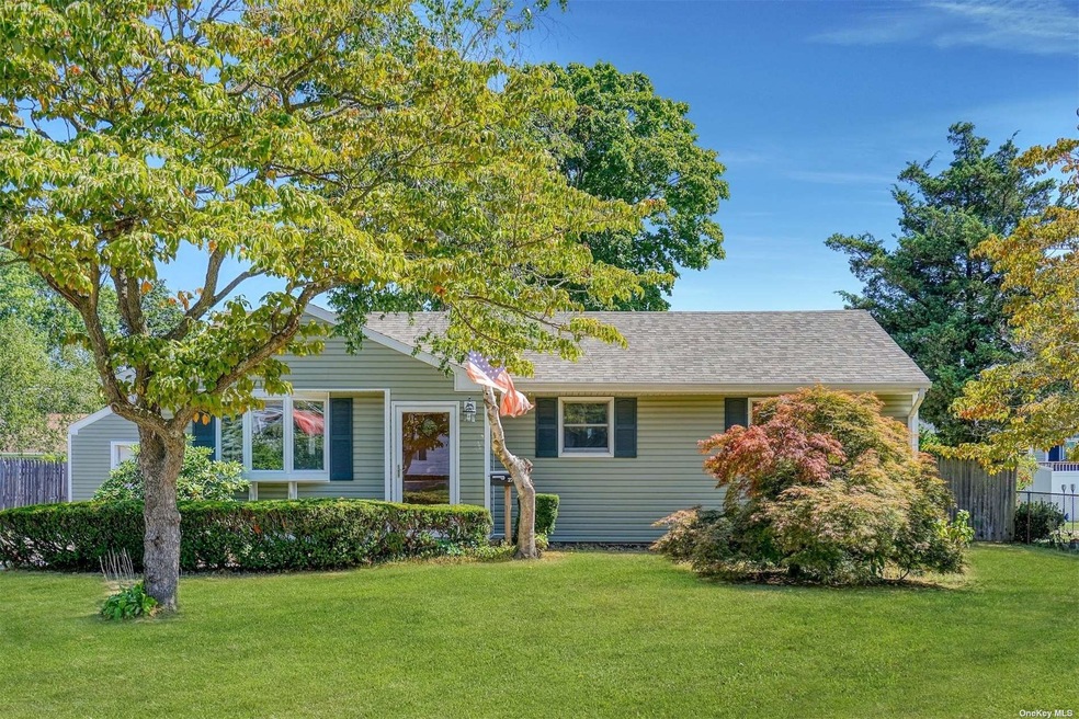 2705 Sipp Ave, Medford, NY 11763 - photo 1