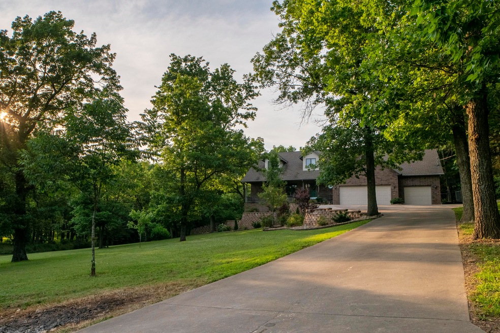 1940 N Tanglewood Lane_67
