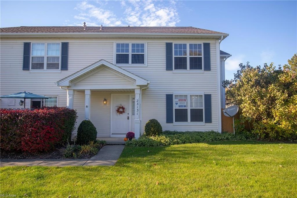 23131 Grist Mill Ct unit 29B, Olmsted Falls, OH 44138 - photo 1
