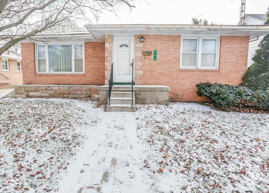 502 N Sherman St, Lincoln, IL 62656 - photo 1