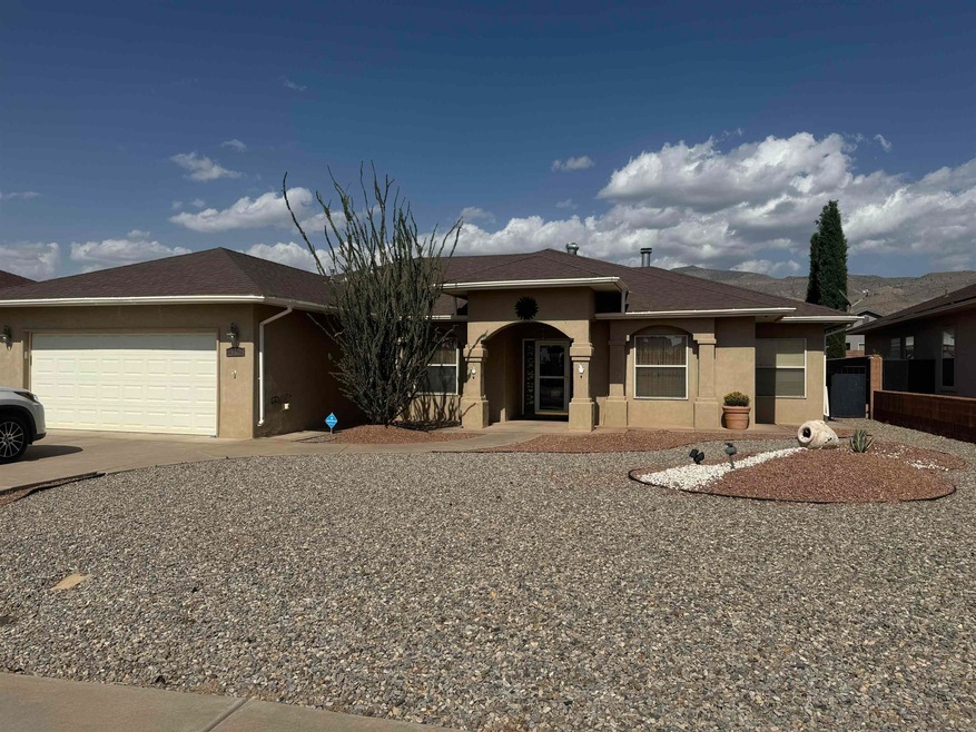 947 Playa Azul St, Alamogordo, NM 88310 - photo 1