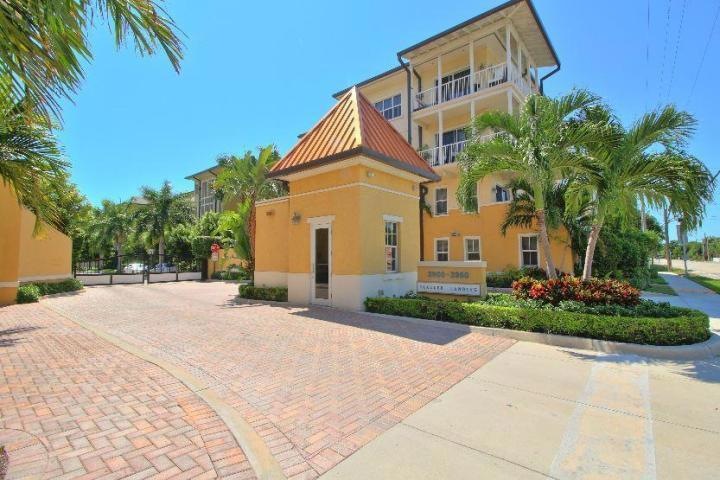 3940 N Flagler Dr unit 205, West Palm Beach, FL 33407 - photo 1