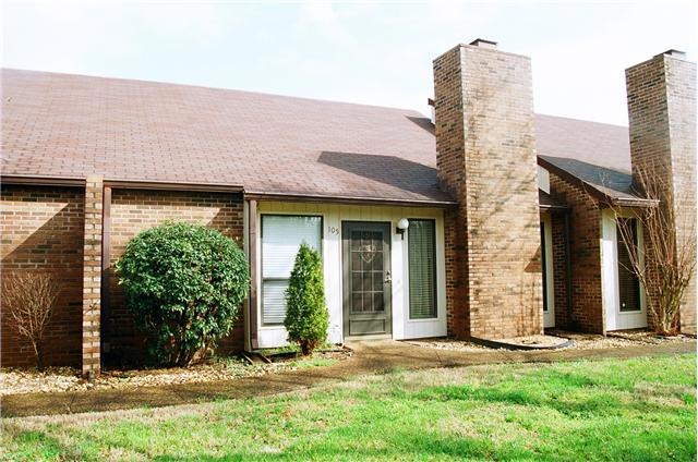 105 Castlewood Ln, Lebanon, TN 37087 - photo 1