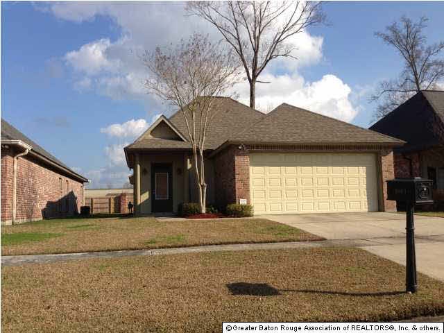 Low Maintenance, pristine inside and out, great curb appeal and best of all...ready to move right in